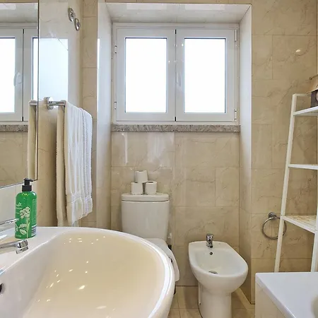 Apartment Almirante Floor / Almirante Reis Avenue Lisbon