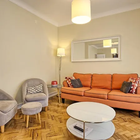 Almirante Floor / Almirante Reis Avenue *