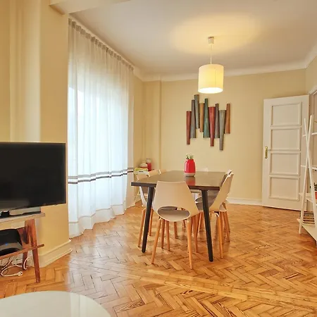 Apartment Almirante Floor / Almirante Reis Avenue Lisbon