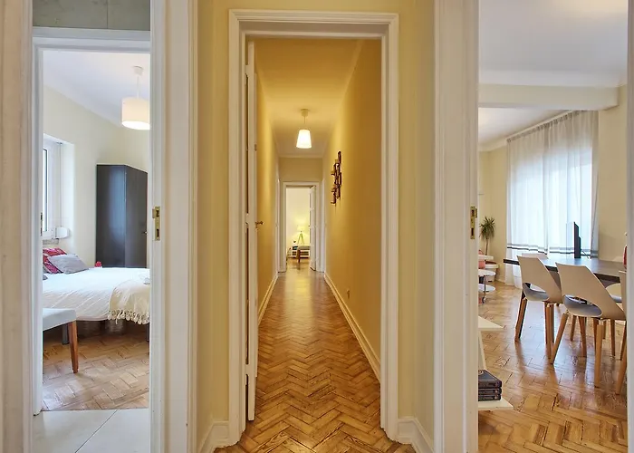 Almirante Floor / Almirante Reis Avenue Апартаменти *