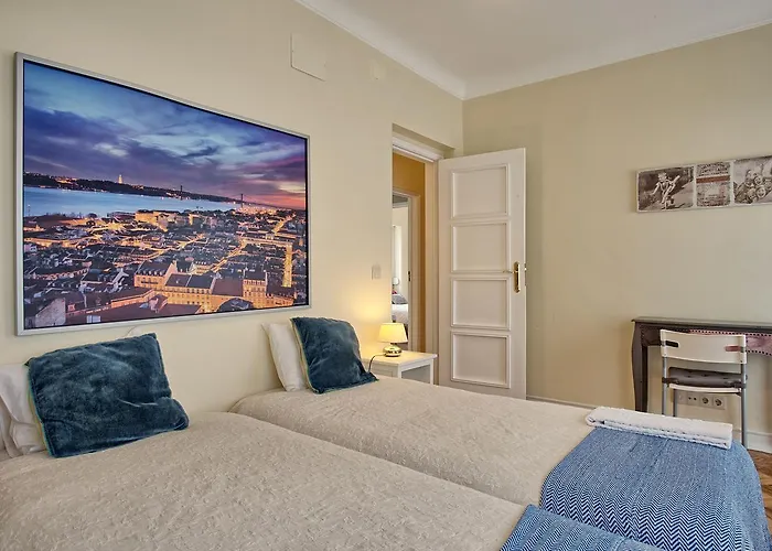 Апартаменти Almirante Floor / Almirante Reis Avenue