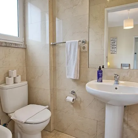 Almirante Floor / Almirante Reis Avenue