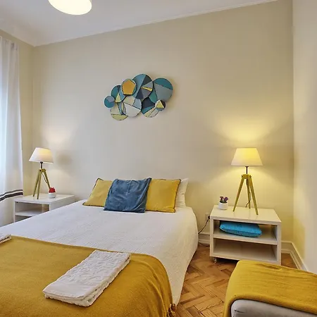 Almirante Floor / Almirante Reis Avenue