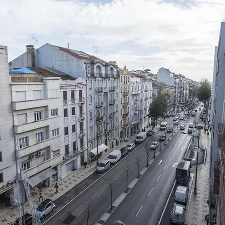 Almirante Floor / Almirante Reis Avenue *